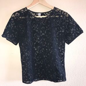 NATORI Black Stretch Lace Short Sleeve Top